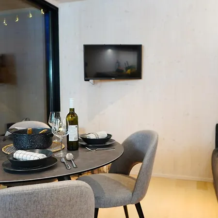 Semesterbostad Boutique Style Eco-beachhouse, Private Jacuzzi Privlaka (Zadar)