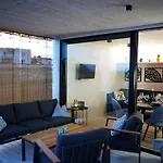 Boutique Style Eco-beachhouse, Private Jacuzzi *
