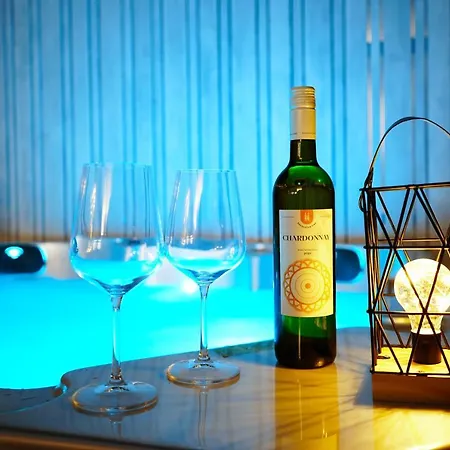 펜션 Boutique Style Eco-beachhouse, Private Jacuzzi 프리블라카