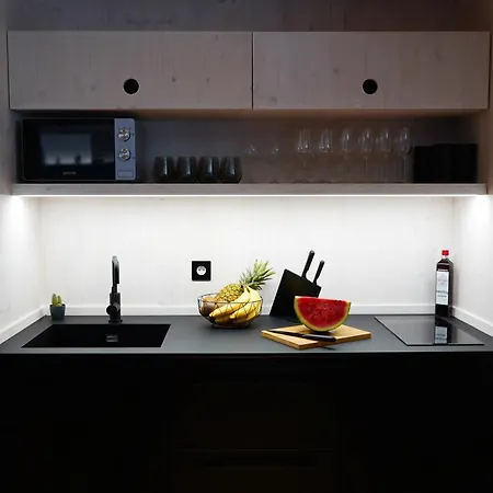 Boutique Style Eco-beachhouse, Private Jacuzzi 펜션 *