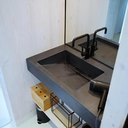 Boutique Style Eco-beachhouse, Private Jacuzzi * 프리블라카