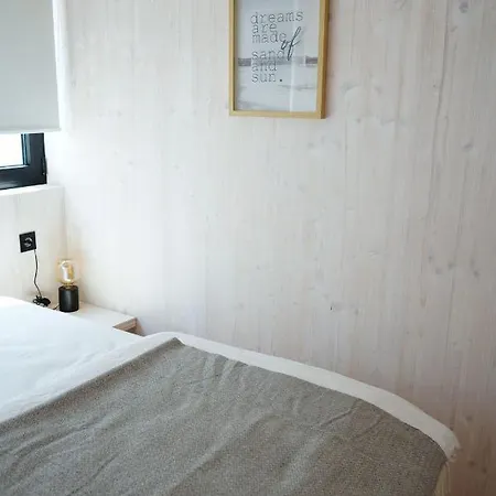 Boutique Style Eco-beachhouse, Private Jacuzzi *