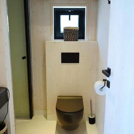 Holiday home Boutique Style Eco-beachhouse, Private Jacuzzi *