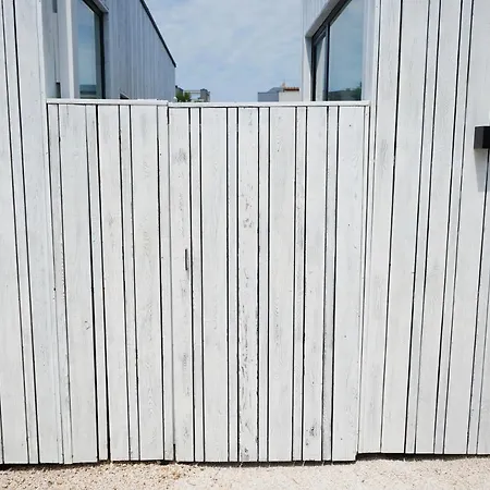 Boutique Style Eco-beachhouse, Private Jacuzzi Holiday home Privlaka (Zadar)