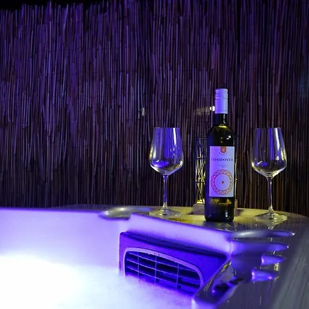 펜션 Boutique Style Eco-beachhouse, Private Jacuzzi
