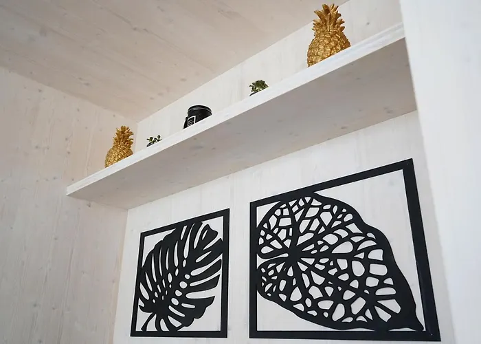 Dom wakacyjny Boutique Style Eco-beachhouse, Private Jacuzzi *