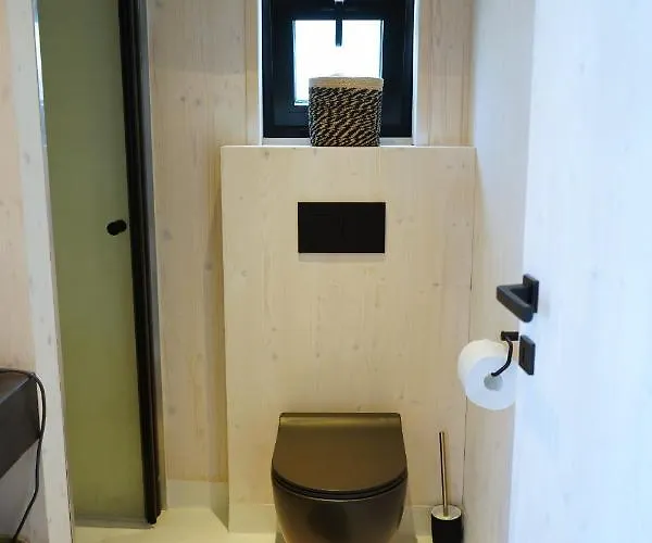Дом отдыха Boutique Style Eco-beachhouse, Private Jacuzzi *