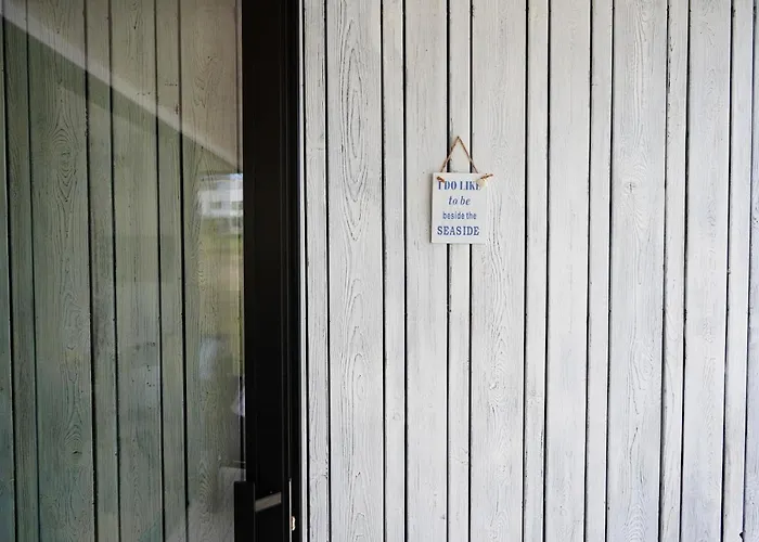 Boutique Style Eco-beachhouse, Private Jacuzzi Vikendica *