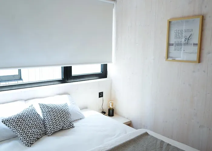 Boutique Style Eco-beachhouse, Private Jacuzzi Привлака